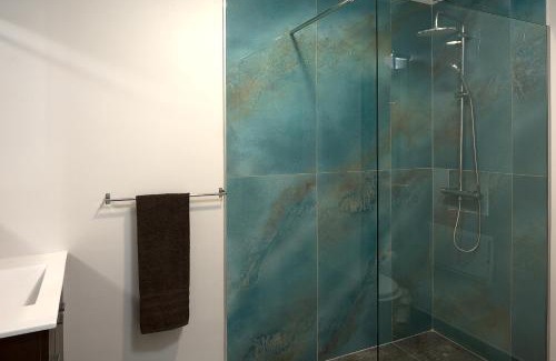 Calheta Apartment | Casa da Relva com Piscina Aquecida Interna