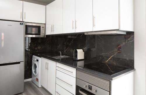 Calheta Apartment | Casa da Relva com Piscina Aquecida Interna