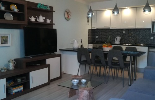 Famalicao House | CASA DA ROSEIRA - your holiday home with private garden
