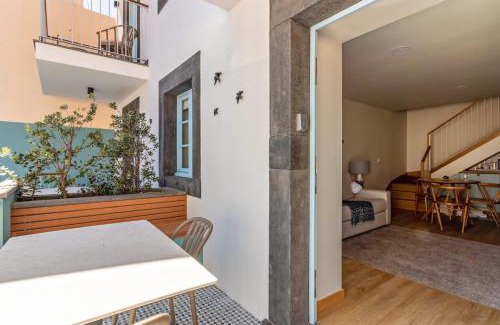 Camara de Lobos House | Casa das Andorinhas