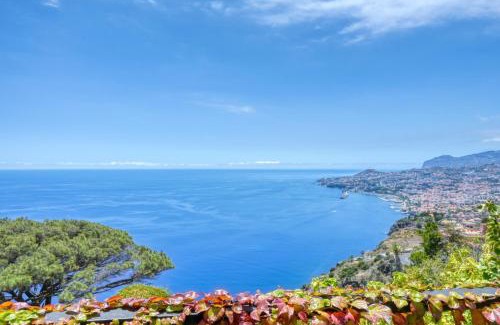 Sao Goncalo Villa | Casa das Bromélias, a Home in Madeira