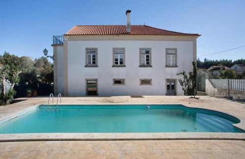 Castanheira de Pera House | Casa das Camélias Tortas