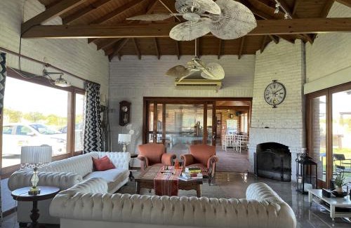 Partido de Monte House | Casa de campo en club privado Benquerencia