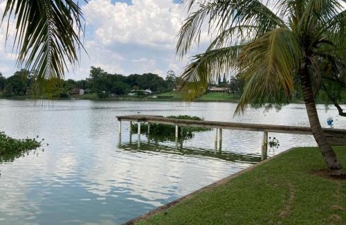 Americana House | Casa de Campo em frente ao Lago em Americana-SP