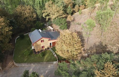 Gondomar House | Casa de Medas - Private country house with outdoor spa and river view only 25 minutes away from Oporto