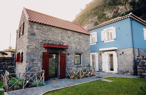 Porto Moniz Villa | Casa de Pedra - Casas do Calhau Miúdo