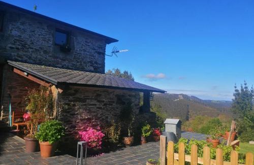 Freires House | Casa de piedra en pequeña aldea de Ortigueira