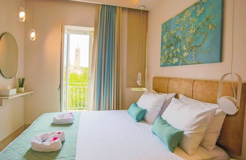 Old Town Hotel | Casa de Potie - Casa 2-3 Family Room in the Heart of Chania Old Town