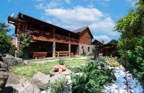 Cisnadie Apartment | Casa de vacanta Sadu