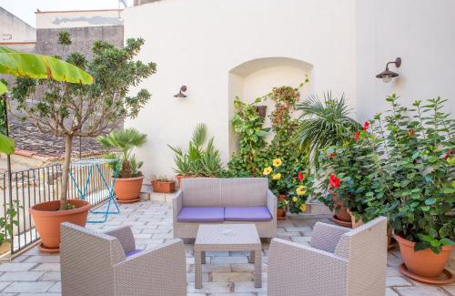 Sciacca Historic Centre Bed & Breakfast | Casa dell'Aromatario b&b
