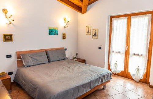 Paratico Apartment | Casa di Argo Vista Lago