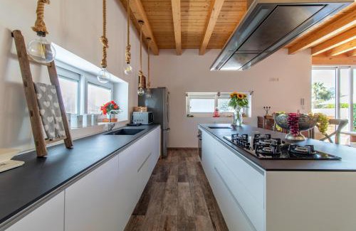 Vittoria Villa | Casa di Noi