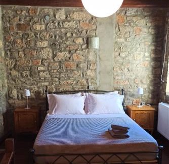 Neapoli House | Casa di Pietra