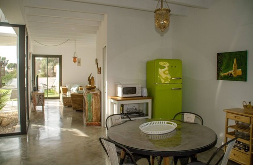 Cala Llombards House | Casa dia y noche, newly built (2016) villa, designed by the architect Ramón Juan Más