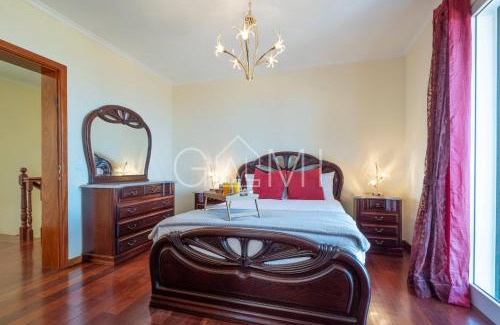 Santo Antonio Villa | Casa do Pico by GALMI