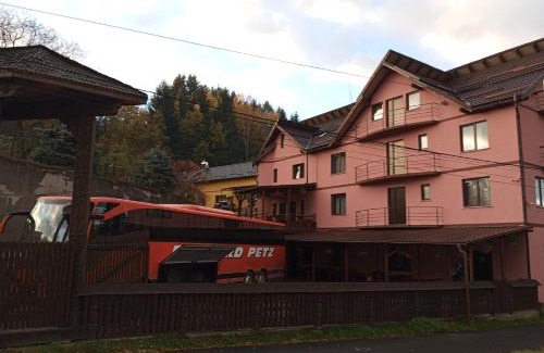 Borsa House | Casa Dorin Capacitate Autocar