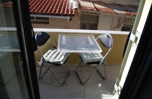 Neapoli House | Casa Edelsy Bienvenid@s a un oasis de tranquilidad Descubre el encanto de Creta desde nuestra casa de ensueño! Tranquilidad, comodidad y elegancia. Explora Creta desde nuestro acogedor hogar Una escapada inolvidable te espera.