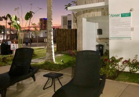 Cerritos House | CASA EN PRIVADA FRENTE A LA PLAYA CON ALBERCA!