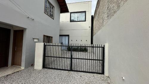 Brusque House | Casa espaçosa com 3 quartos | Até 11 pessoas