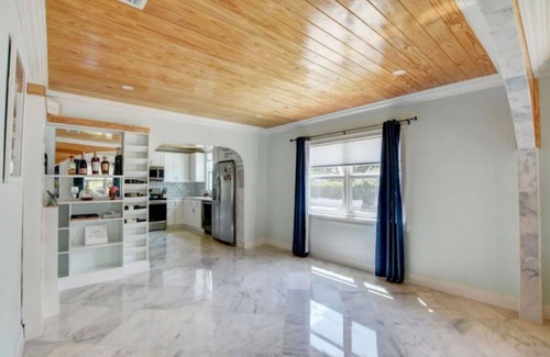 Sunshine Park House | Casa Flamingo