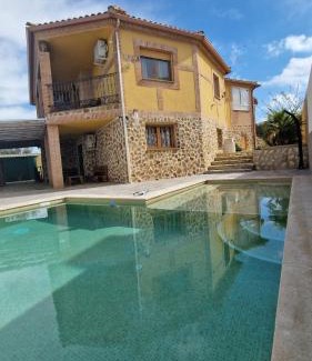 Cobisa House | Casa Flor de La Jara - An elegant rural retreat