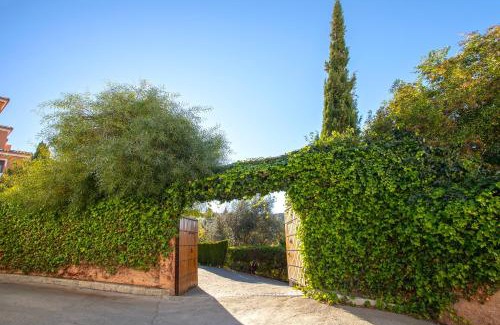 Alcaucin Villa | Casa Flores con Piscina interior climatizada
