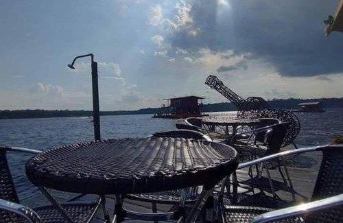 Ponta Negra House | casa flutuante em Manaus