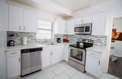 Flamingo/Lummus Apartment | Casa Gaby Apartments Part of the Oasis Casita Collection
