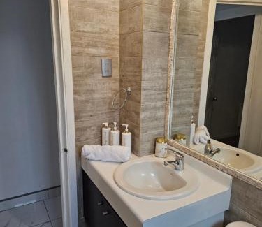 Punta Arenas Villa | Casa Hermosa
