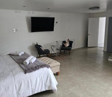 Punta Arenas Villa | Casa Hermosa