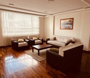Parroquia Huachi Chico Villa | Casa Independiente - Lujo y Comodidad