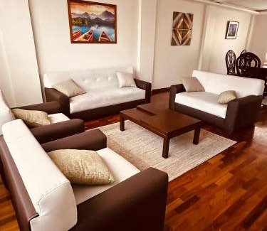 Parroquia Huachi Chico Villa | Casa Independiente - Lujo y Comodidad