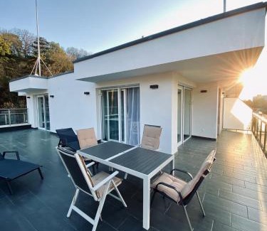 Balatonfoldvar Apartment | Casa Iringo Apartman By BLTN Balatonföldvár