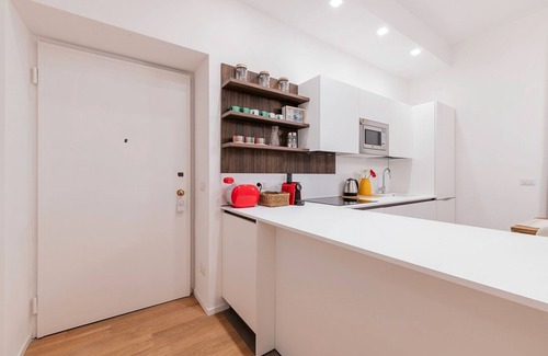 Zona Zara Apartment | Casa Isella Stylish and Tranquil