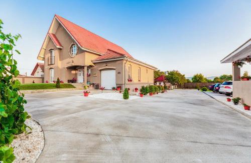 Hateg House | Casa Iulia