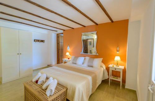 Alcaucin House | Casa Jardín del Olivar con Piscina privada