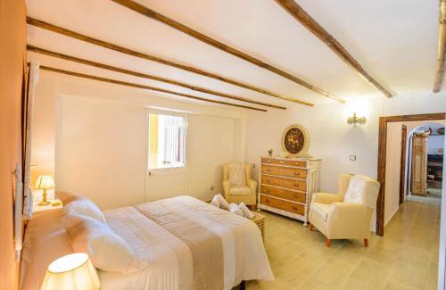 Alcaucin House | Casa Jardín del Olivar con Piscina privada