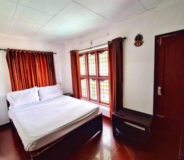 Devikolam Bed & Breakfast | Casa Linda