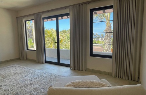 El Pescadero House | Casa Lobo - Private, luxury home in an exclusive beachfront neighborhood