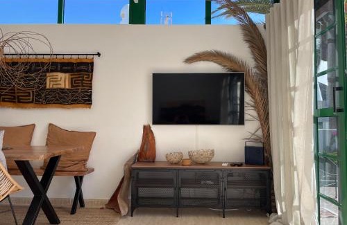Montana Roja Apartment | Casa MaRaHoBa - Relax at Pool and Beach