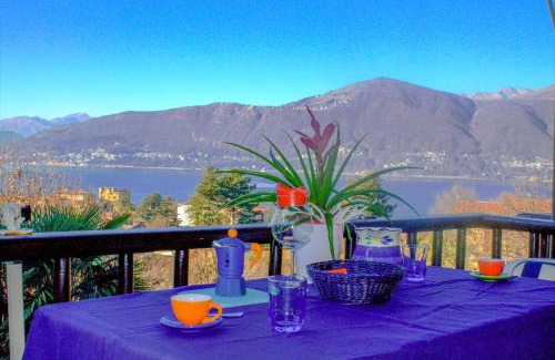 Porto Valtravaglia Apartment | Casa Marica