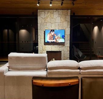 Praia do Rosa House | Casa moderna prox ao centro na Praia do Rosa SC