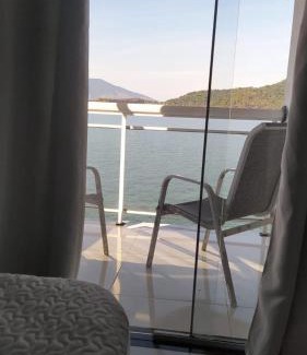 Mangaratiba Apartment | Casa no Mar de Junqueira