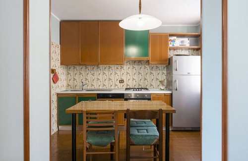 Padenghe sul Garda House | Casa Nora - large apartment in an ancient courtyard