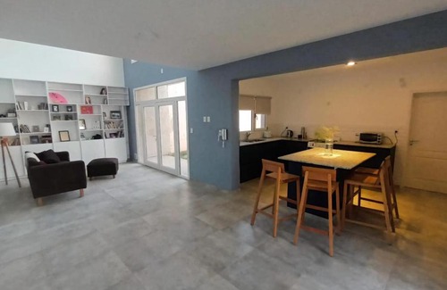 Santa Rosa House | Casa nueva estilo moderna, muy luminosa