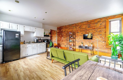 Italian Village Hotel | Casa on High - Right On High St