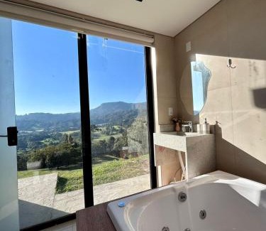 Urubici House | Casa Pôr do Sol com banheira de hidromassagem