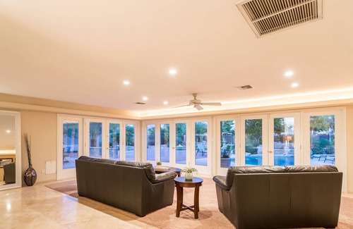 Paradise Valley Village House | Casa Paraiso 3 BR by Casago