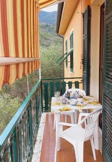 Moneglia Apartment | CASA PEONIA Lovely Flat
