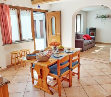 Malesco Apartment | Casa Pepolina, zona tranquilla, piano terra con parcheggio
